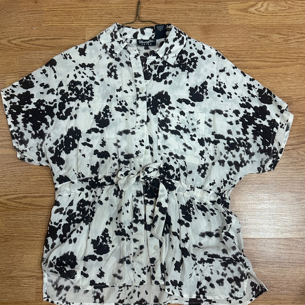 Wrangler Black and White Boxy Tie Front Blouse